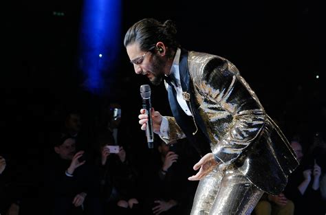 chamarra dolce gabbana maluma|Maluma Performs at Dolce & Gabbana Show in Milan: Watch .